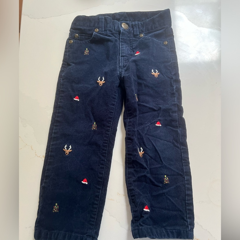 2T Christmas pants. Also have them in 12-18 months. Perfect to match boys